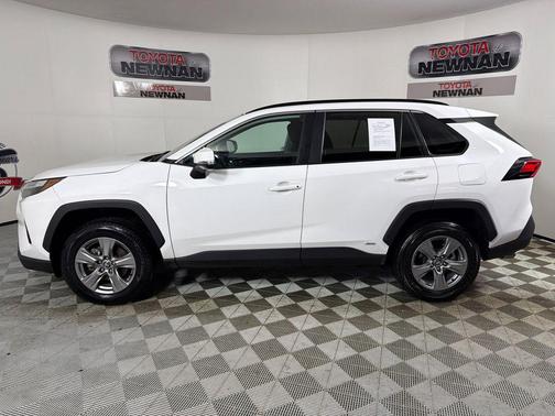 2024 Toyota RAV4 Hybrid XLE