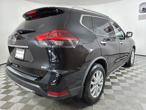 2020 Nissan Rogue SV