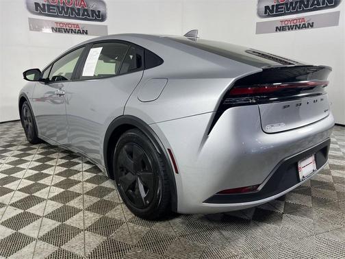 2024 Toyota Prius LE