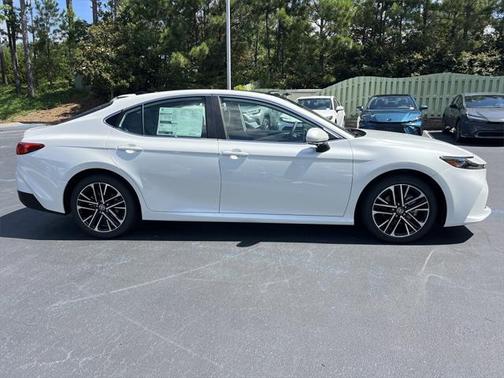 2025 Toyota Camry XLE