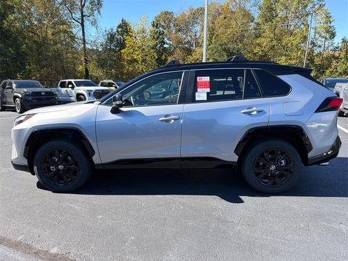 2025 Toyota RAV4 Hybrid SE