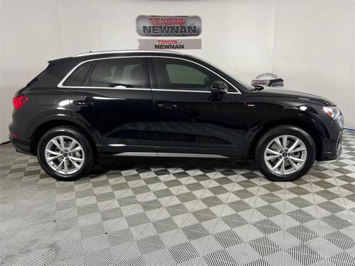 2024 Audi Q3 Premium 45 TFSI S line quattro Tiptronic