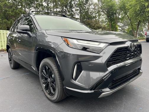 2025 Toyota RAV4 Hybrid SE