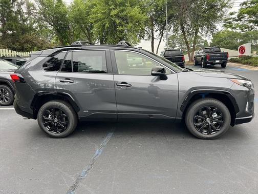 2025 Toyota RAV4 Hybrid SE