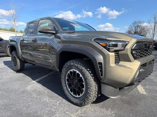 2026 Toyota Tacoma Hybrid TRD Off Road