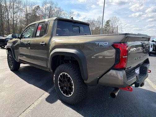 2026 Toyota Tacoma Hybrid TRD Off Road