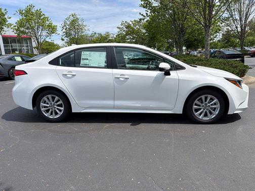 Ice 2026 Toyota Corolla LE