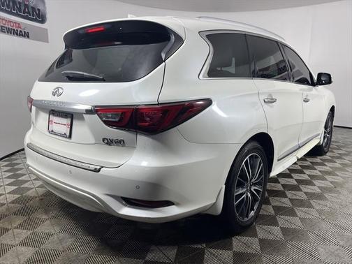 2016 INFINITI QX60 Base