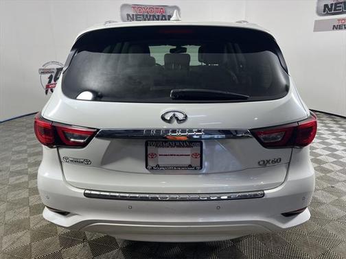 2016 INFINITI QX60 Base