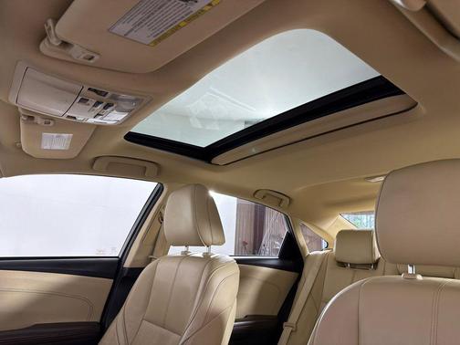 Mica 2014 Toyota Avalon Hybrid Limited