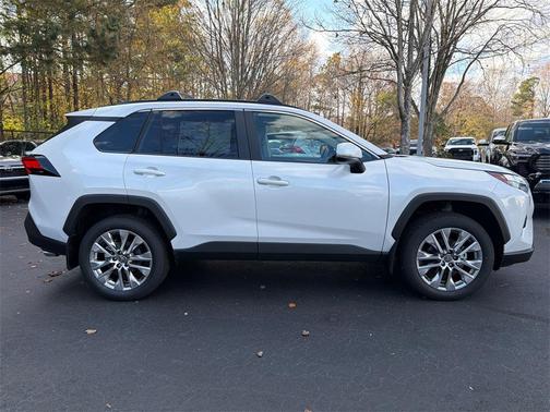 2025 Toyota RAV4 XLE Premium