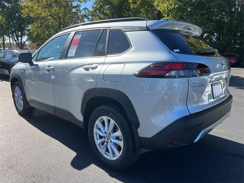 2026 Toyota Corolla Cross LE