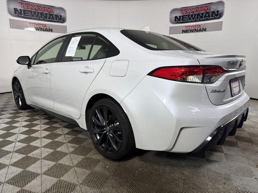 Wind Chill Pearl 2024 Toyota Corolla Hybrid SE