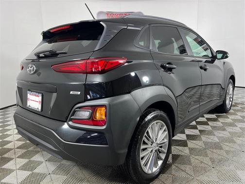2021 Hyundai KONA SEL