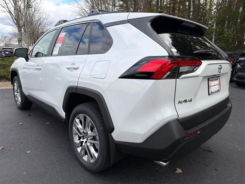 2025 Toyota RAV4 XLE Premium