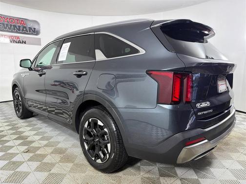 2024 Kia Sorento S