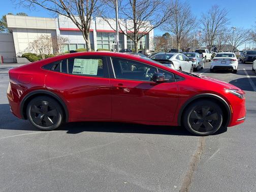 2026 Toyota Prius Plug-In Hybrid SE