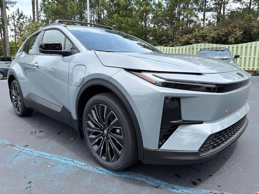 Cement 2026 Toyota C-HR XSE