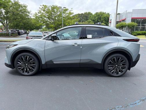 Cement 2026 Toyota C-HR XSE