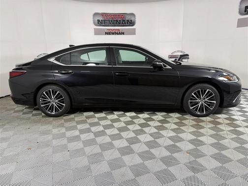 2025 Lexus ES 350 Base