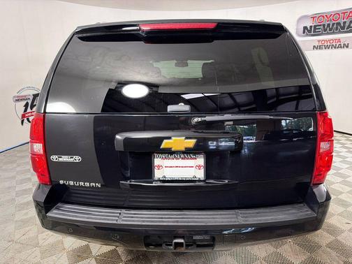 Black 2014 Chevrolet Suburban 1500 LT