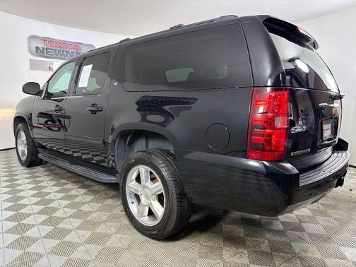 Black 2014 Chevrolet Suburban 1500 LT