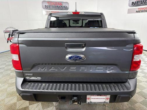 Carbonized Gray Metallic 2024 Ford Maverick Lariat