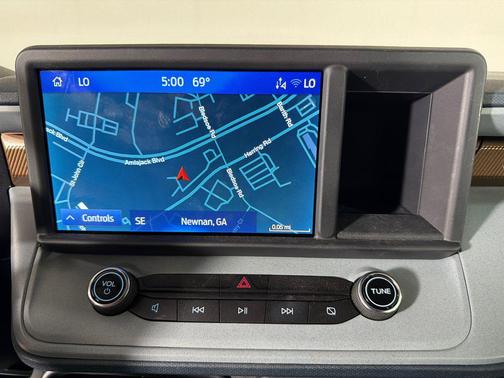 Carbonized Gray Metallic 2024 Ford Maverick Lariat