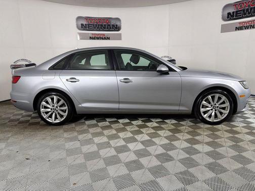 Florett Silver Metallic 2017 Audi A4 2.0T Premium