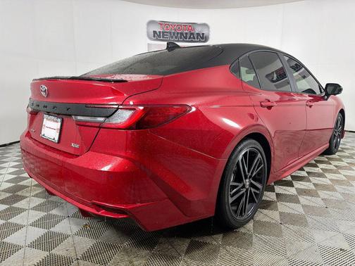 Supersonic Red w/Midnight Black Metallic Roof 2026 Toyota Camry XSE