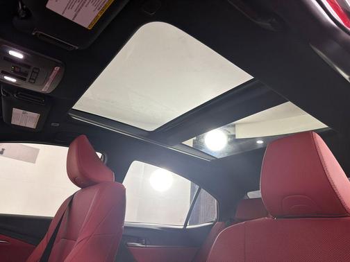 Supersonic Red w/Midnight Black Metallic Roof 2026 Toyota Camry XSE