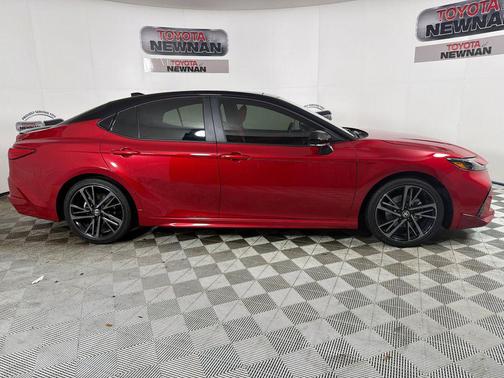 Supersonic Red w/Midnight Black Metallic Roof 2026 Toyota Camry XSE