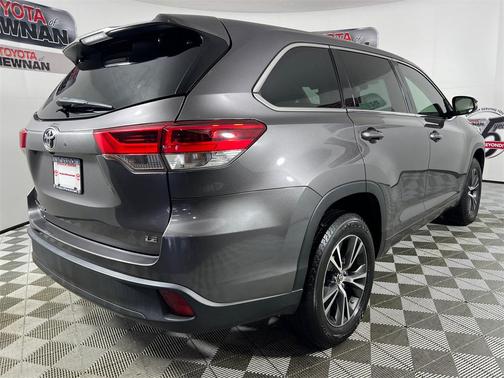 2017 Toyota Highlander LE Plus
