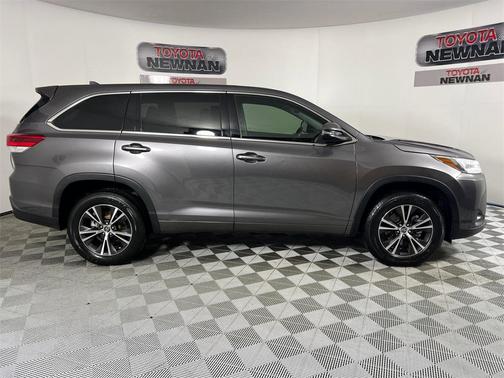 2017 Toyota Highlander LE Plus