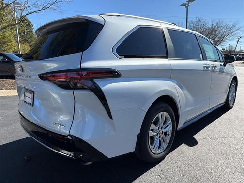 2026 Toyota Sienna Limited