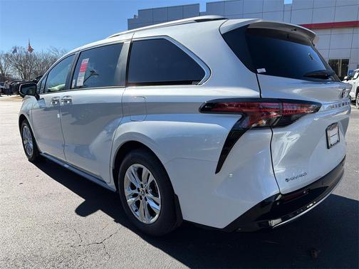 2026 Toyota Sienna Limited