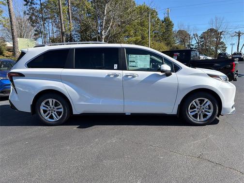 2026 Toyota Sienna Limited
