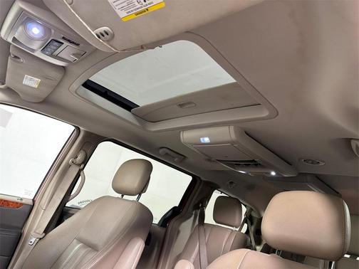 2016 Chrysler Town & Country Touring-L