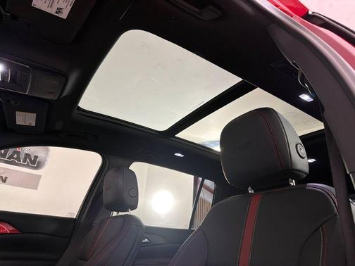 Radiant Red Tintcoat 2024 Chevrolet Traverse RS
