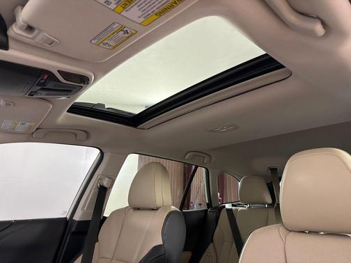 Crystal White Pearl 2024 Subaru Outback Limited XT