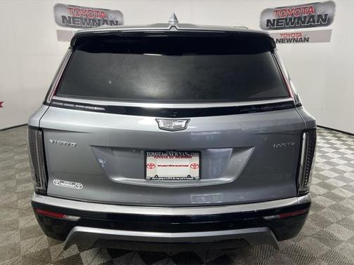 2026 Cadillac VISTIQ Luxury