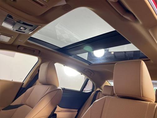 2025 Lexus ES 350 Ultra Luxury