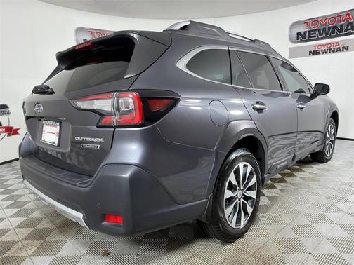 2023 Subaru Outback Touring