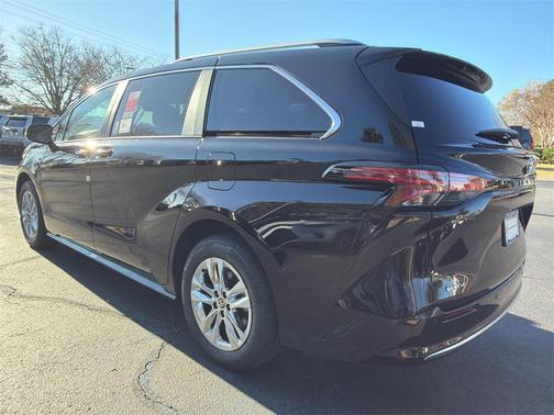 2026 Toyota Sienna Limited