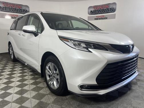 2024 Toyota Sienna Limited 7-Passenger