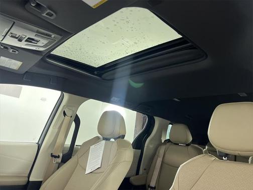 2024 Toyota Sienna Limited 7-Passenger