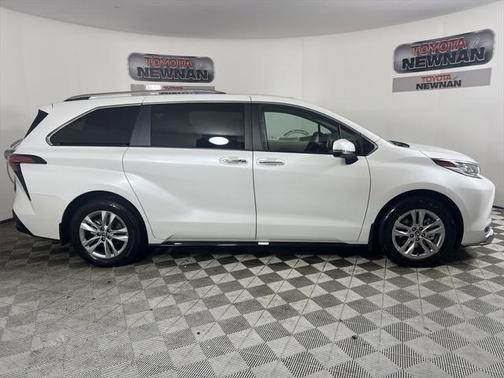 2024 Toyota Sienna Limited 7-Passenger