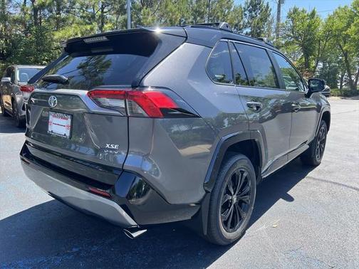 2025 Toyota RAV4 Hybrid SE