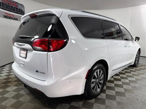 2020 Chrysler Pacifica Hybrid Limited