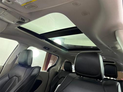 2020 Chrysler Pacifica Hybrid Limited